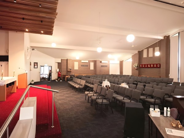 Lumen Christi - Church Chairs